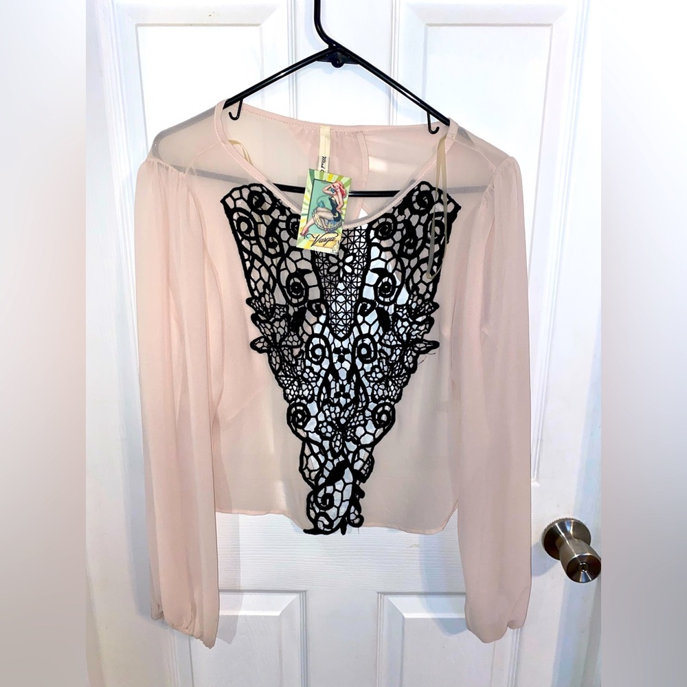 MIND CODE SHEER TOP